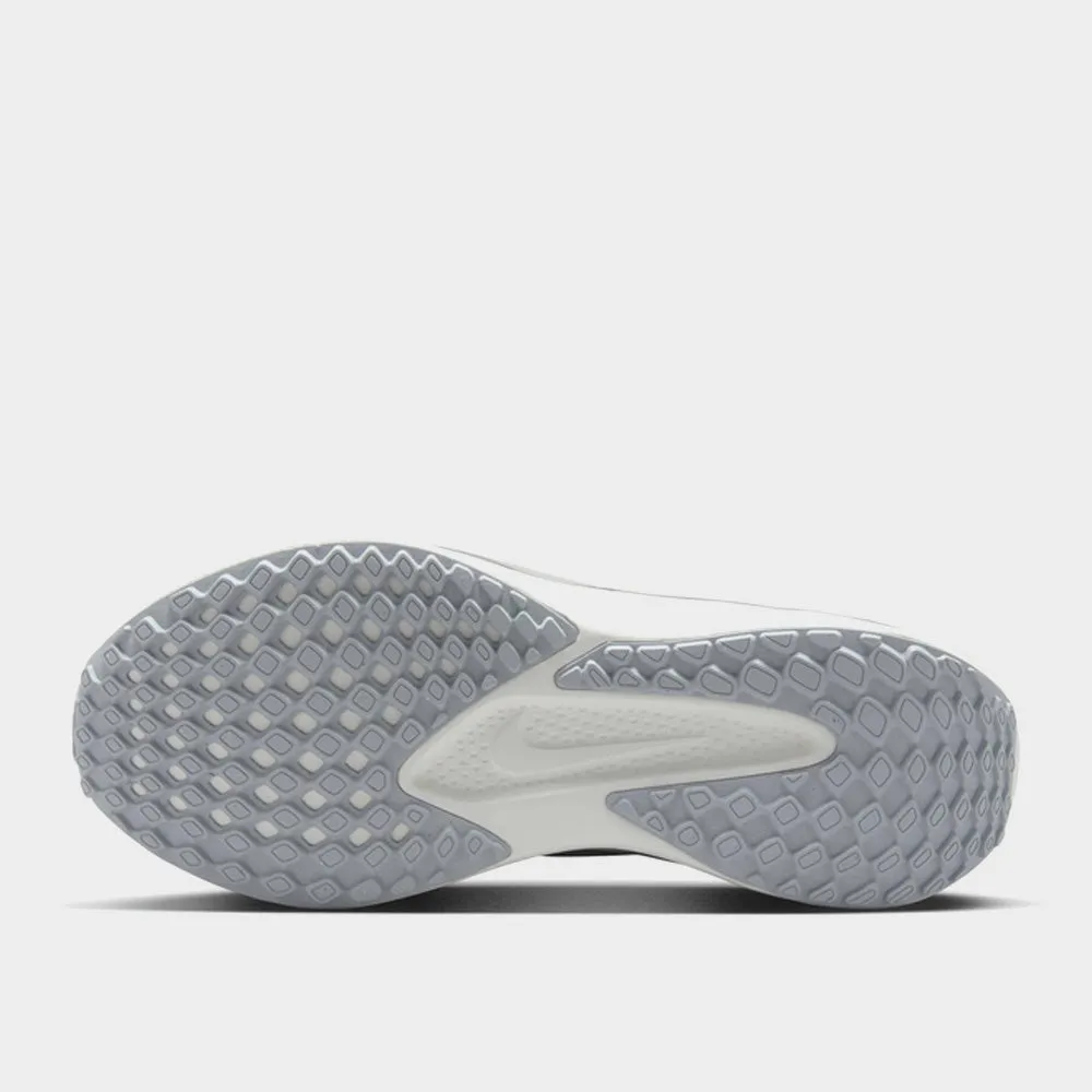 Nike Women's Quest 6 Performance Running Grey/white _ 183212 _ Grey